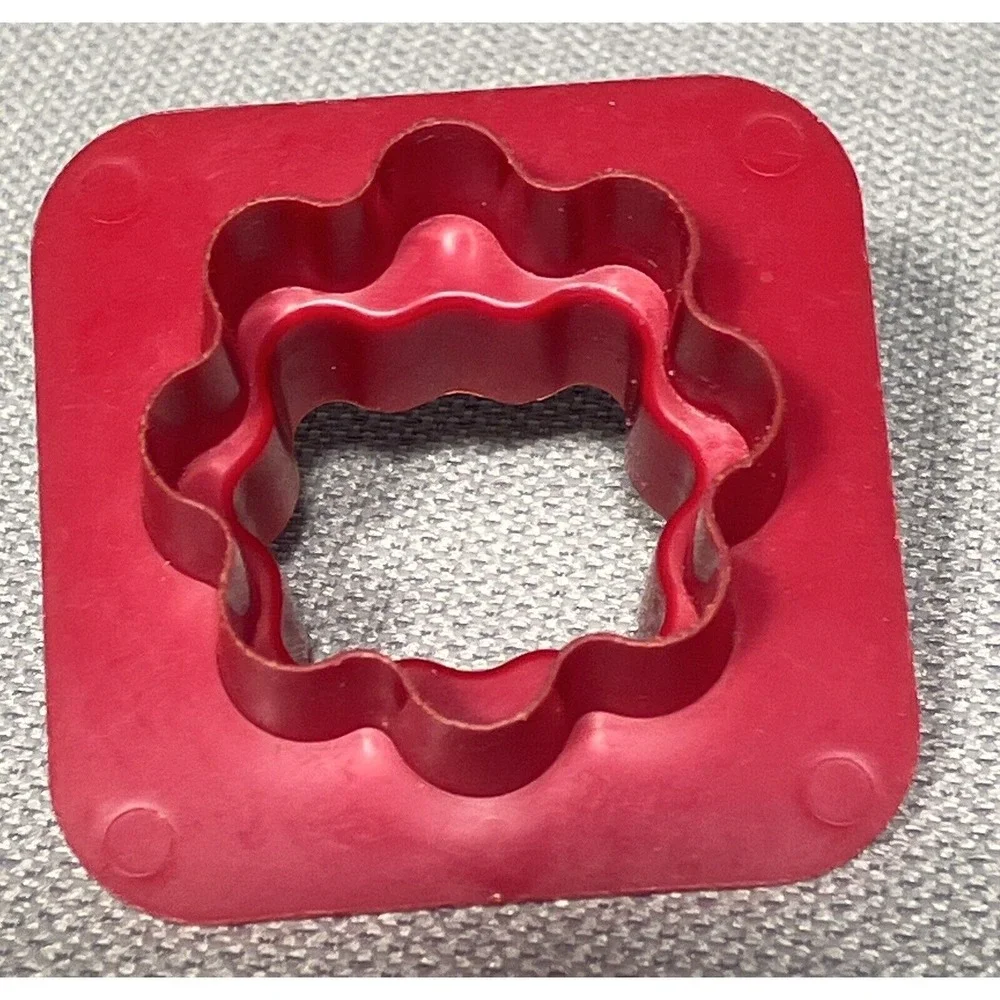 Vintage Tupperware Key Cookie Cutters Seals Lids Lot‎